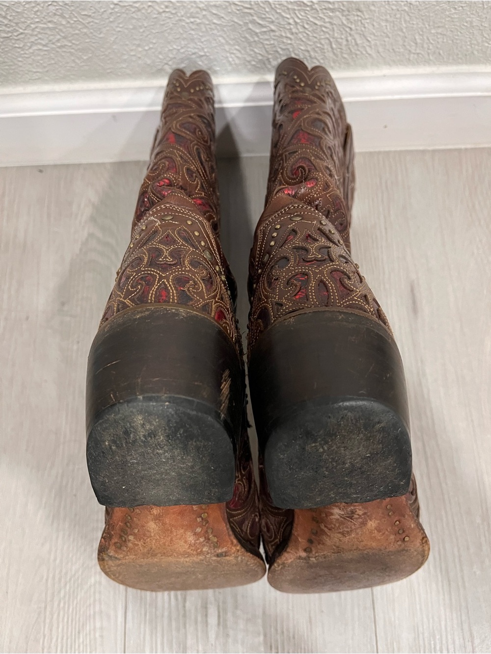 Lucchese Brown Leather Cowboy Boots with Red Inlay - Picture 7 of 10